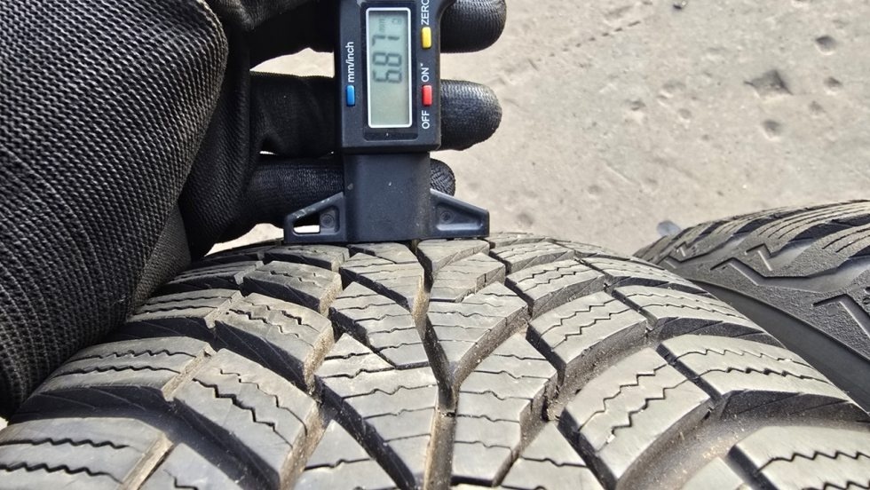 Zimní pneu 195/65/15 Continental - 4