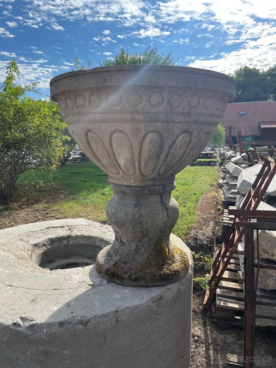 Pískovcová váza - 4