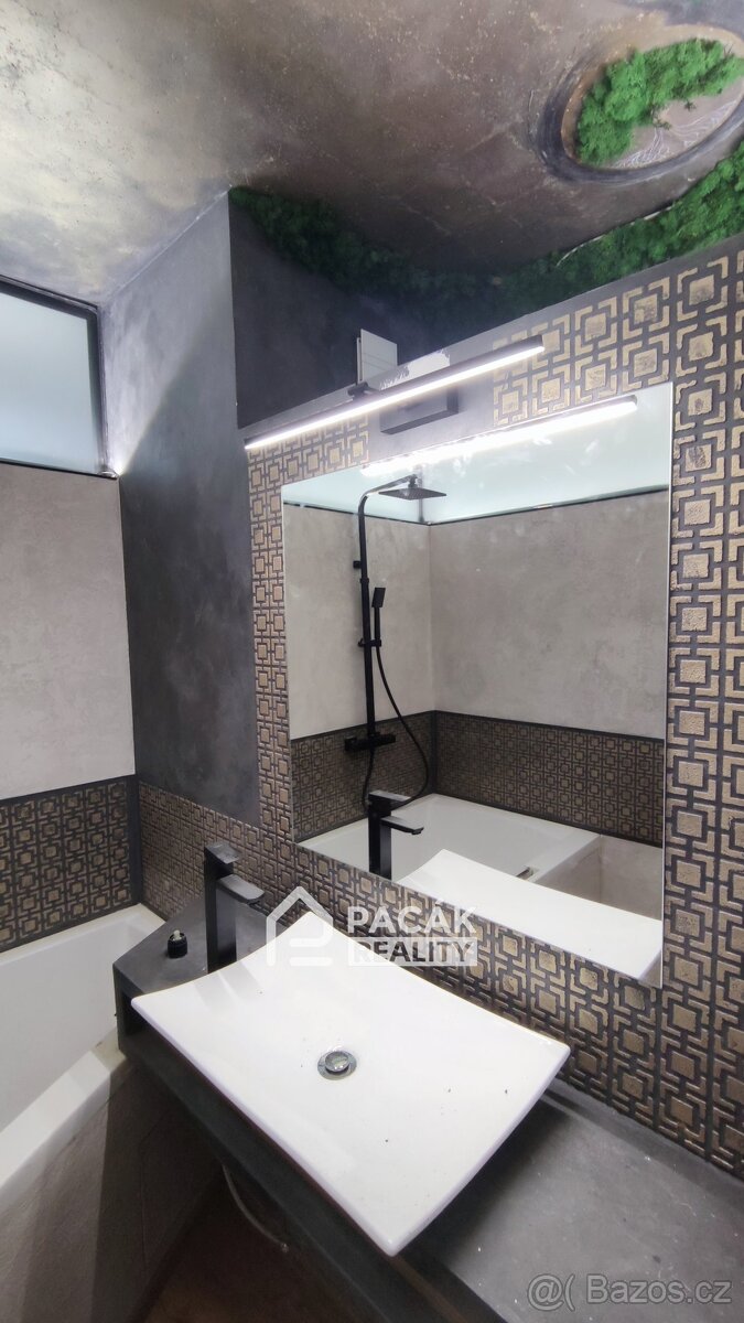 Pronájem rekonstruovaného bytu 3+1 s lodžií v Přerově, ulice - 4