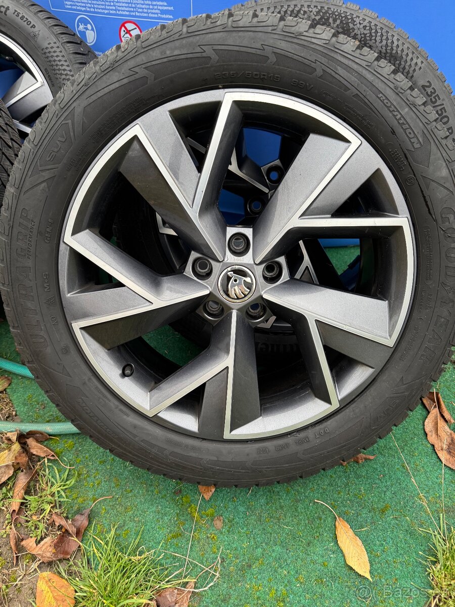 ❄️ Zimní kola Škoda R19 5X112 triglav 235/50 R19 - 4
