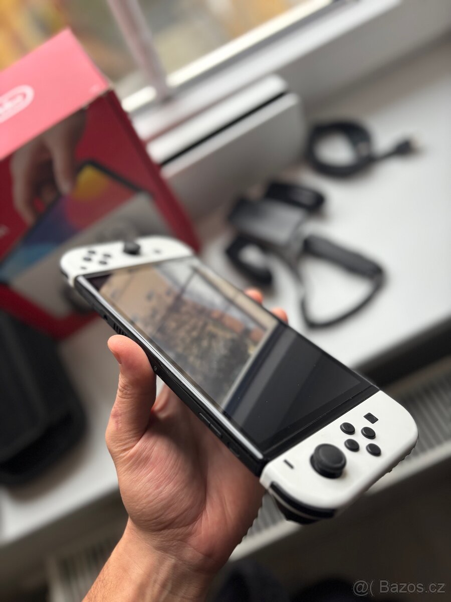 Nintendo Switch OLED - kompletní balení - 4