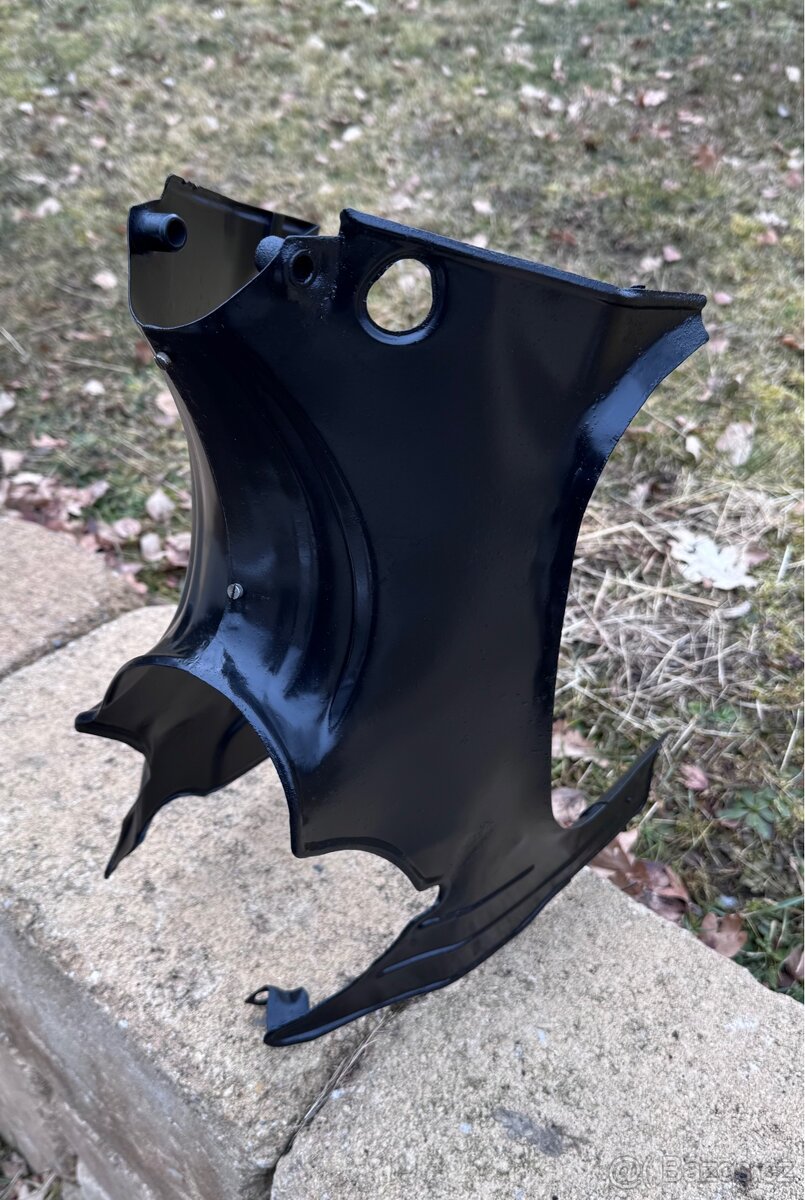 ČZ 125 175 250 deluxe, Sport - podsedlové plechy - 4