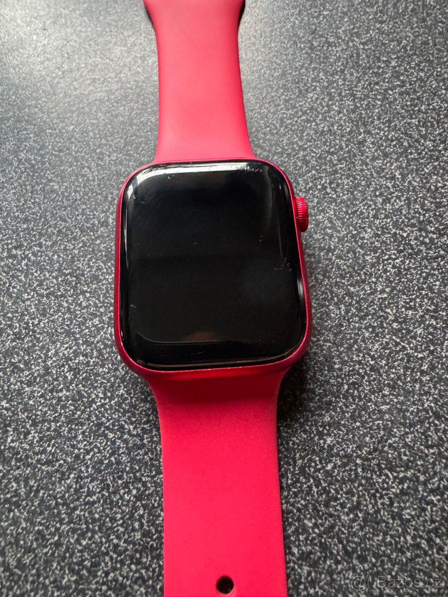 Prodám Apple Watch Series 8 – 45 mm, červené - 4