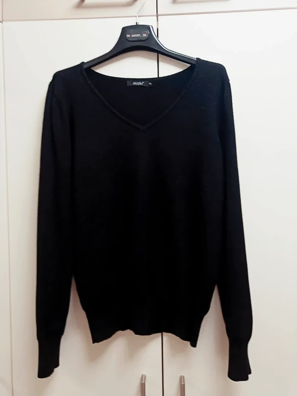 Dámský sytě černý kašmírový svetr, vel. L - 4