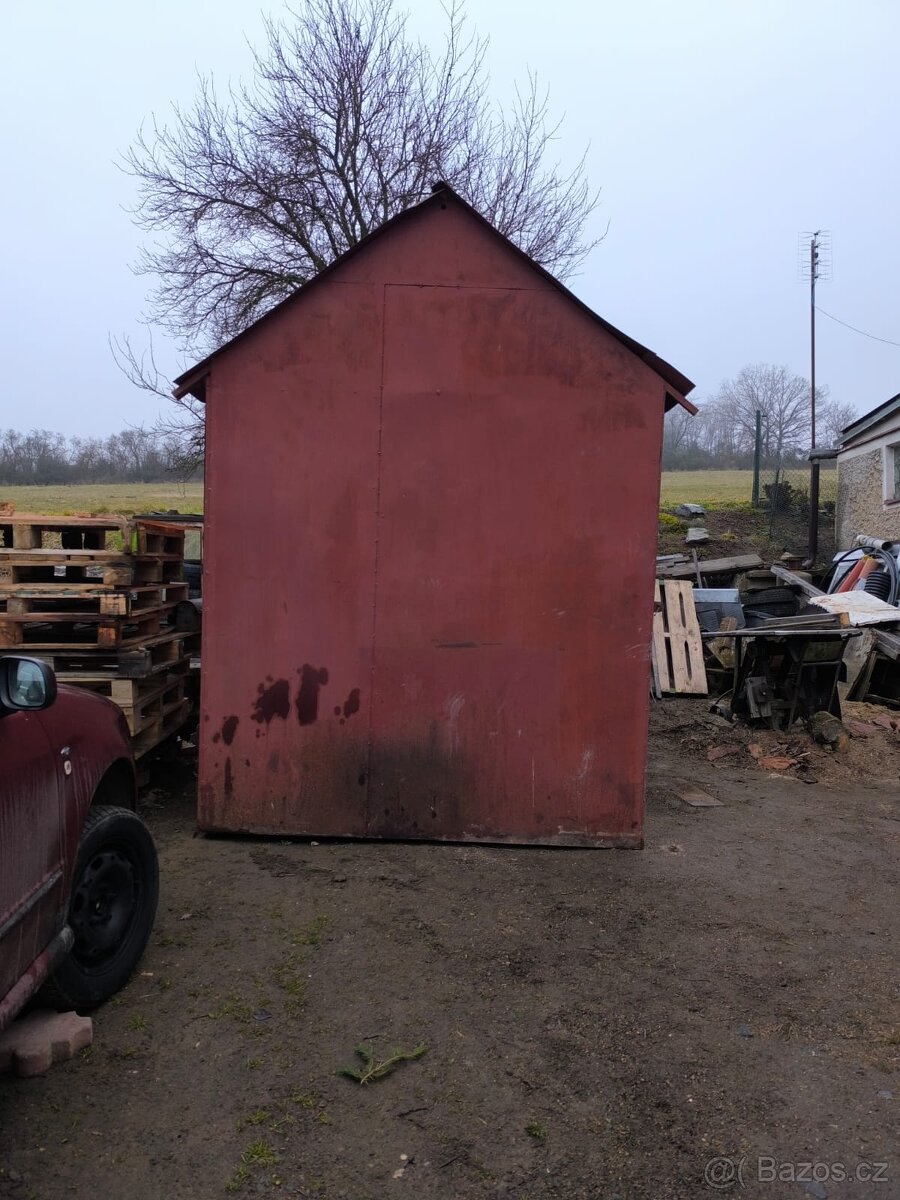 Plechová bouda - 4