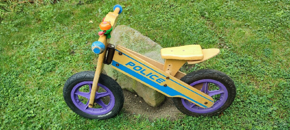 Dřevěné dětské odrážedlo - 4