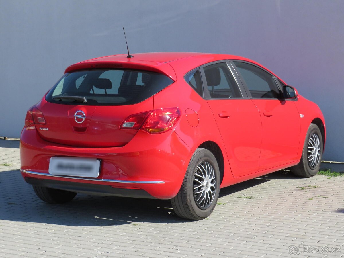 Opel Astra 1.4i , 74 kW benzín, 2013 - 4