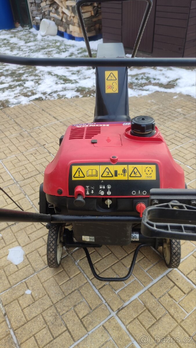 Honda HS 550 sněhová fréza - 4