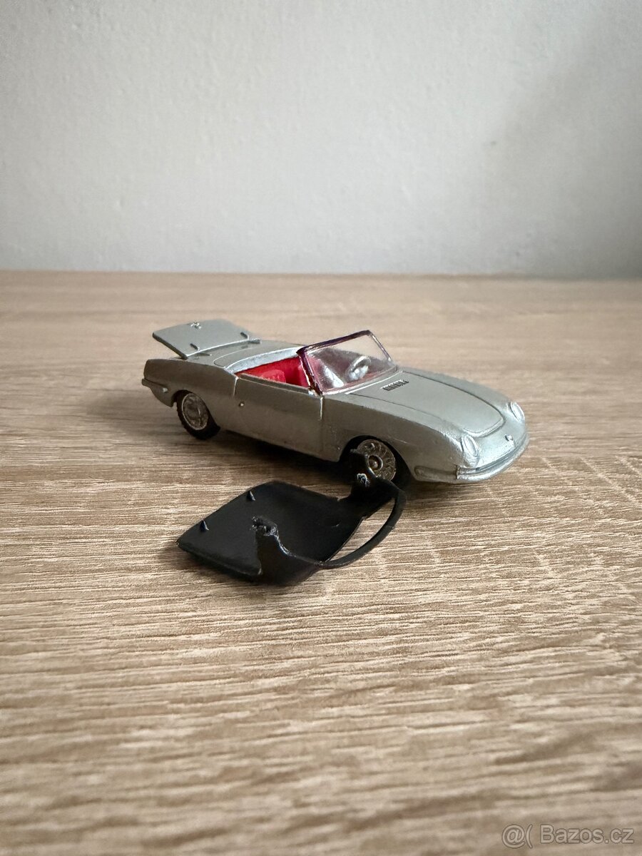 FIAT 850 Bertone 1:43 - 4