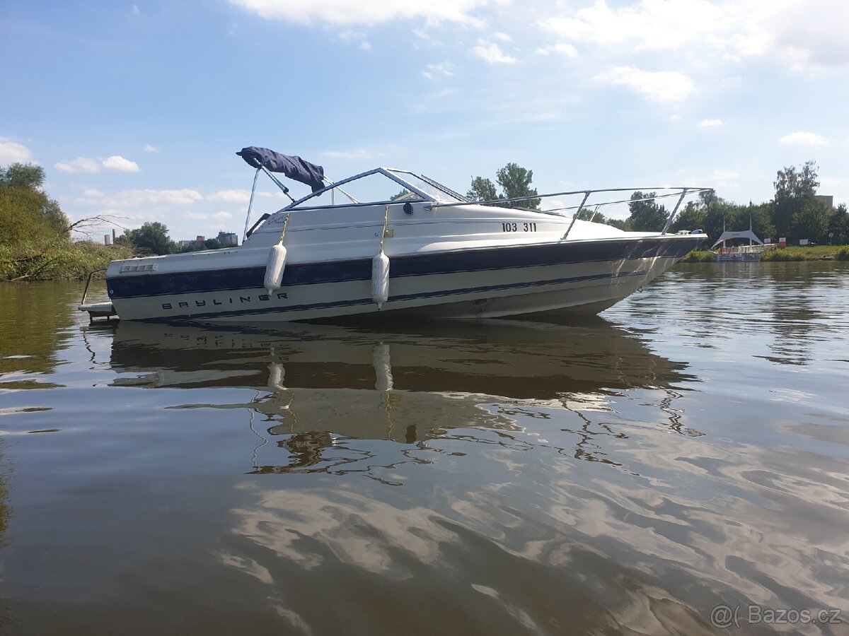 Bayliner 1852 Capri CL - 4
