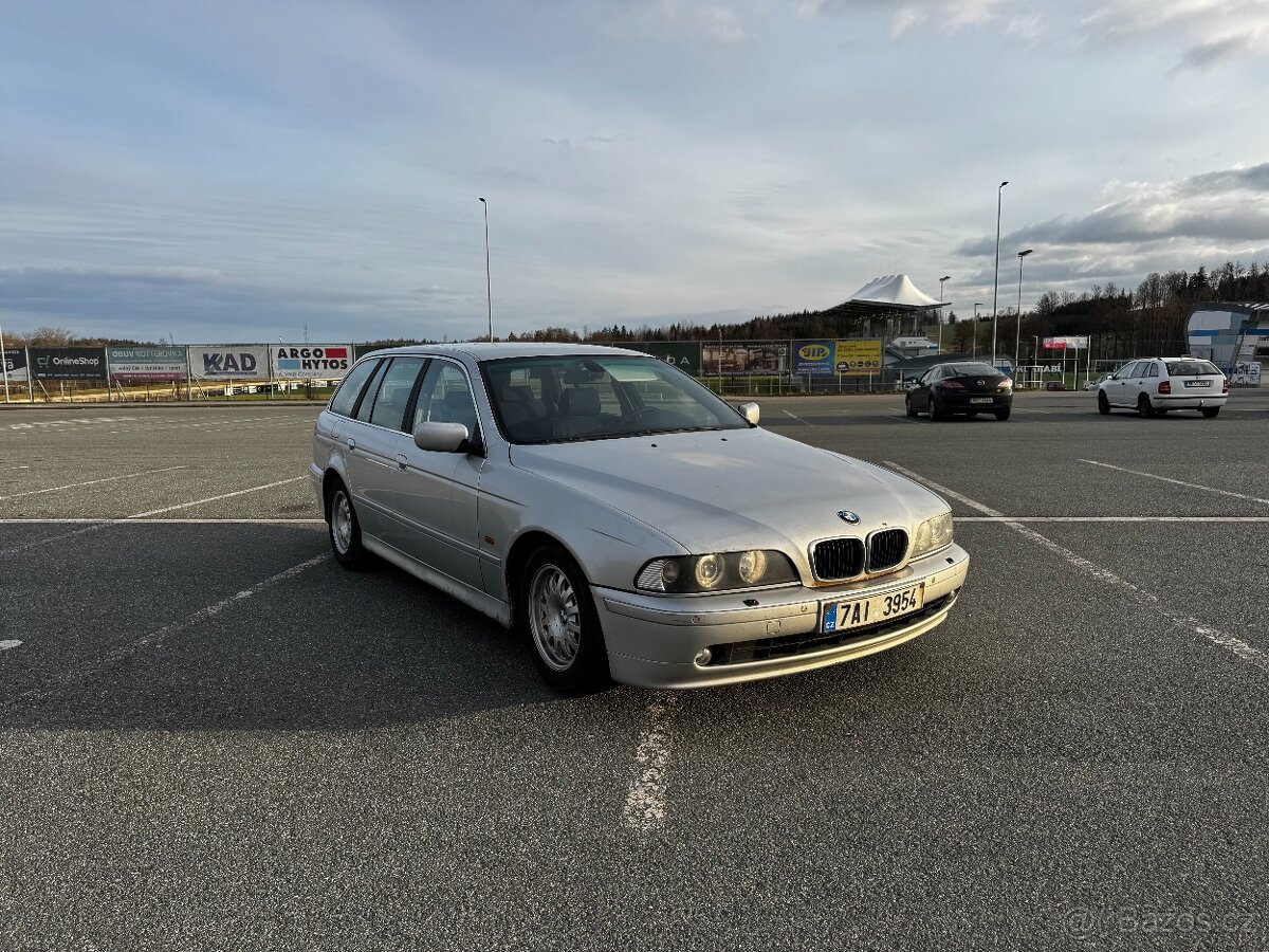 BMW 5 e39 525 142kw - 4