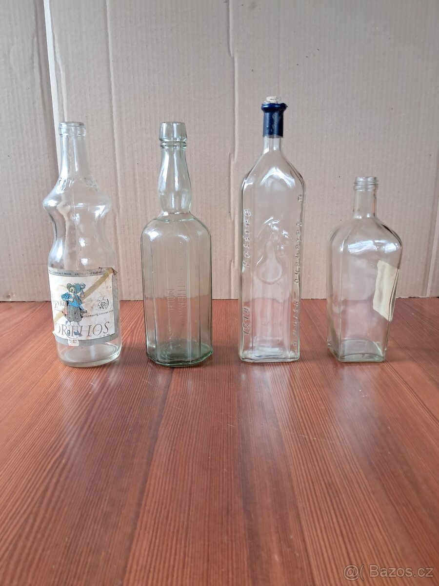 staré lahve od alkoholu - 4