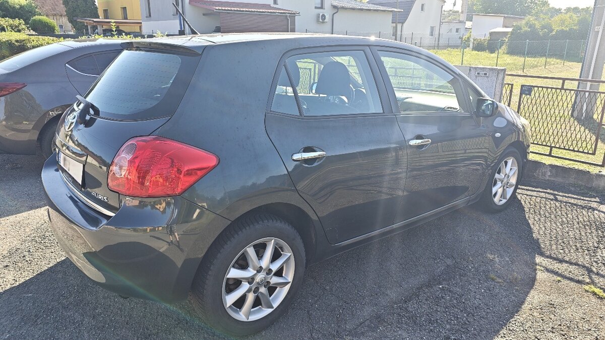 Toyota Auris 1,6 - 4
