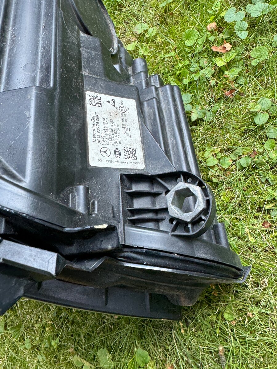 Světla na mercedes E - 4