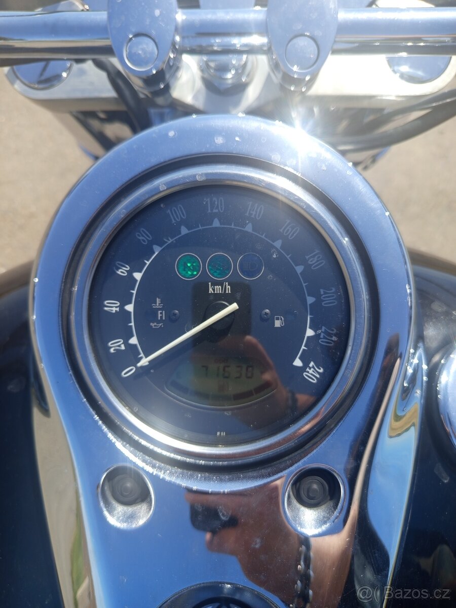 Kawasaki VN 2000 Classic - 4