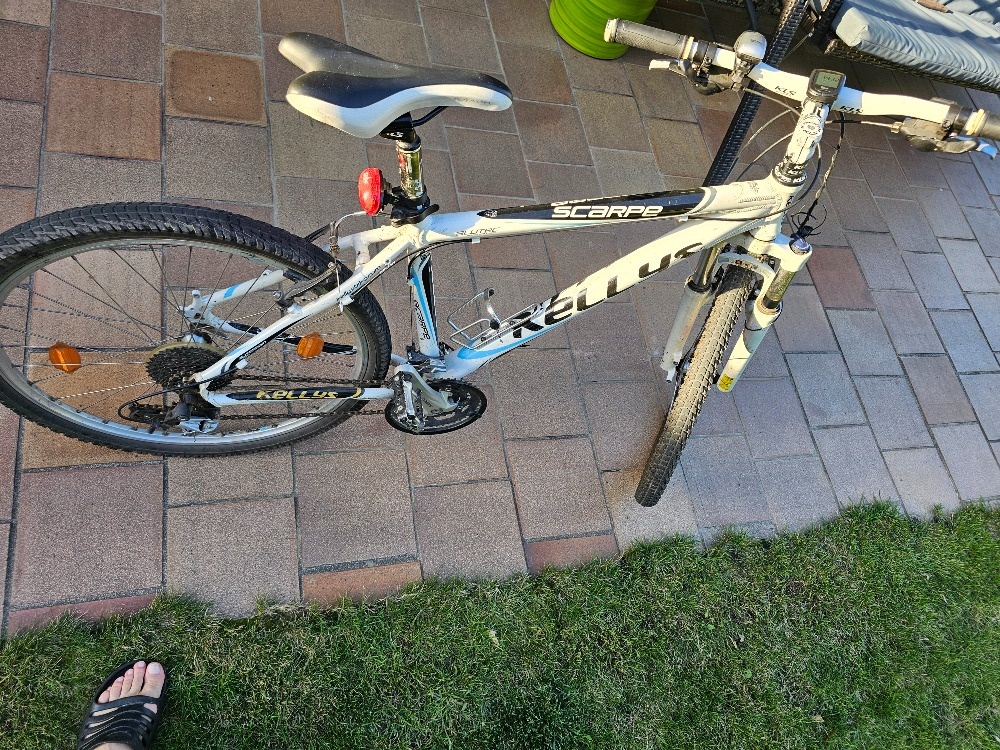 Prodám bílé dívčí kolo Kellys Scarpe 17,5 - 4