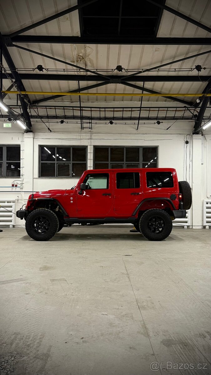 Jeep Wrangler Unlimited - 4