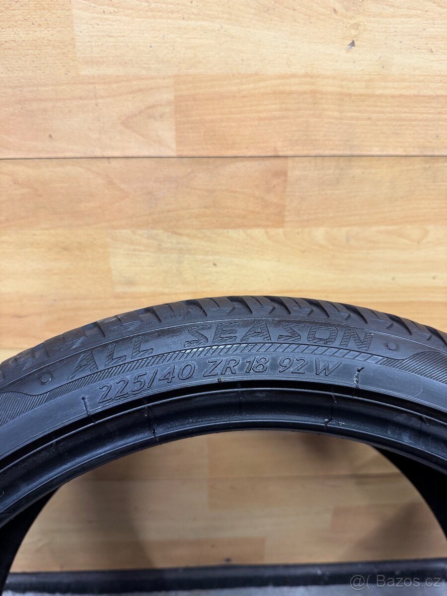 Celoroční pneu 225/40/18 - 4