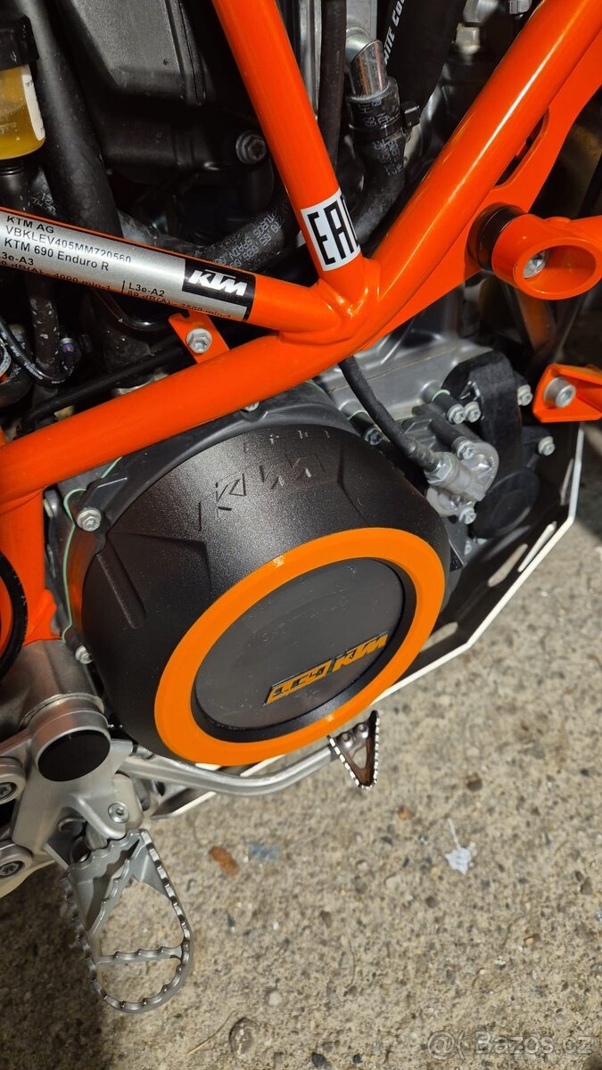 Ochrana krytu spojky KTM 690, Husqvarna 701, GasGas 700 /Lc4 - 4