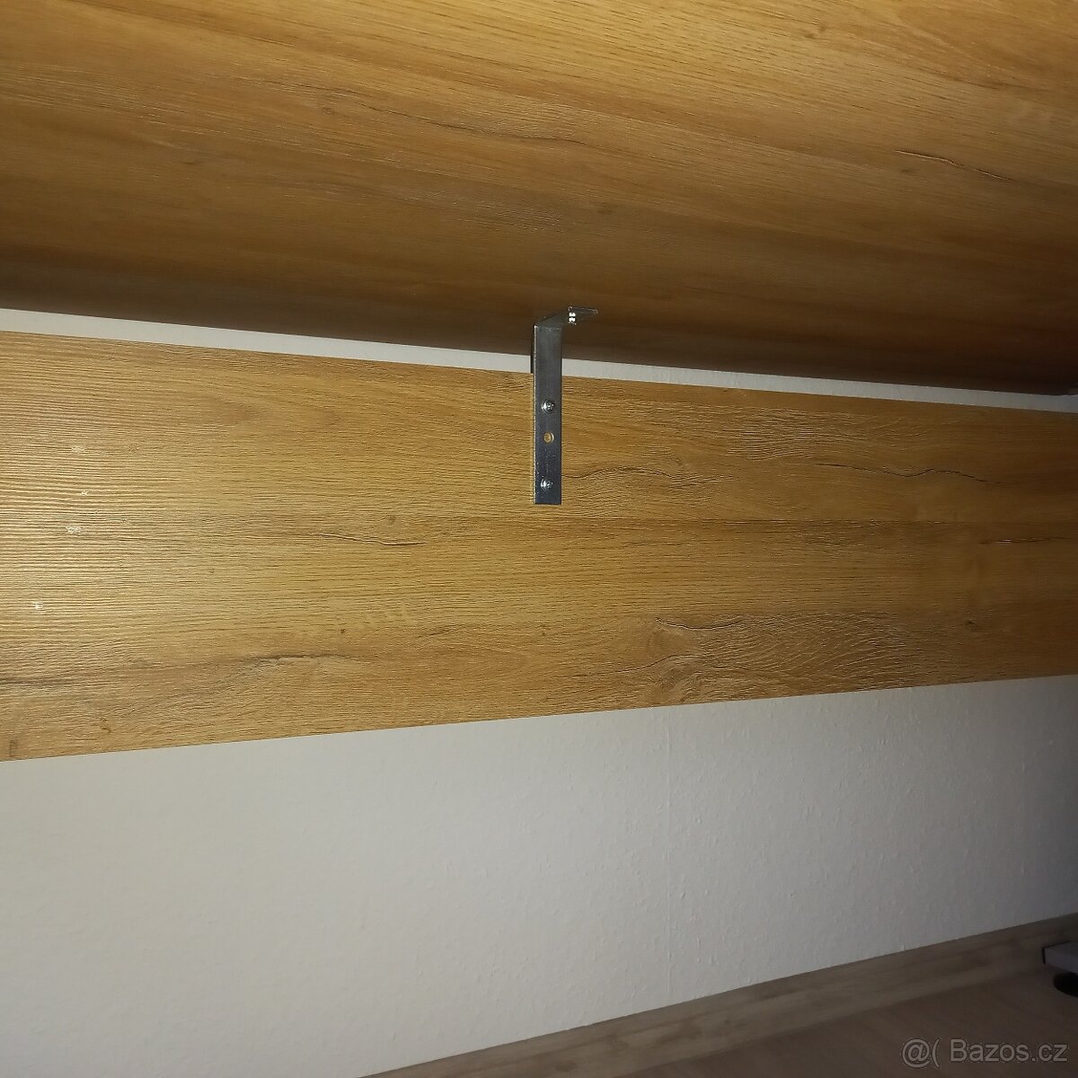 KANCELÁŘSKÝ STŮL - 4