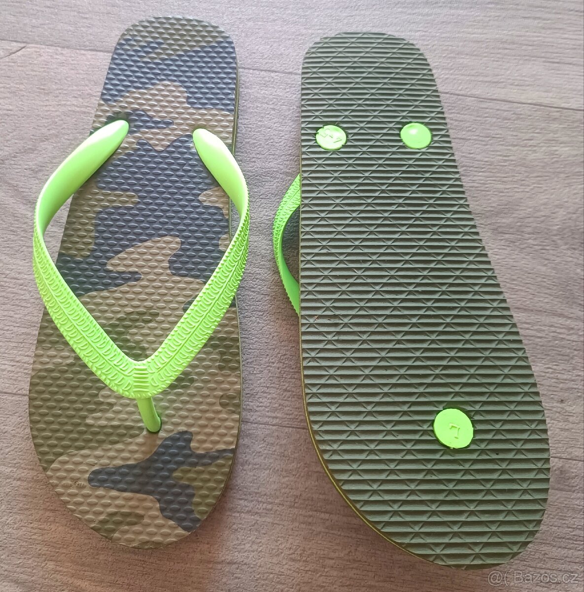 Pantofle, žabky - 4