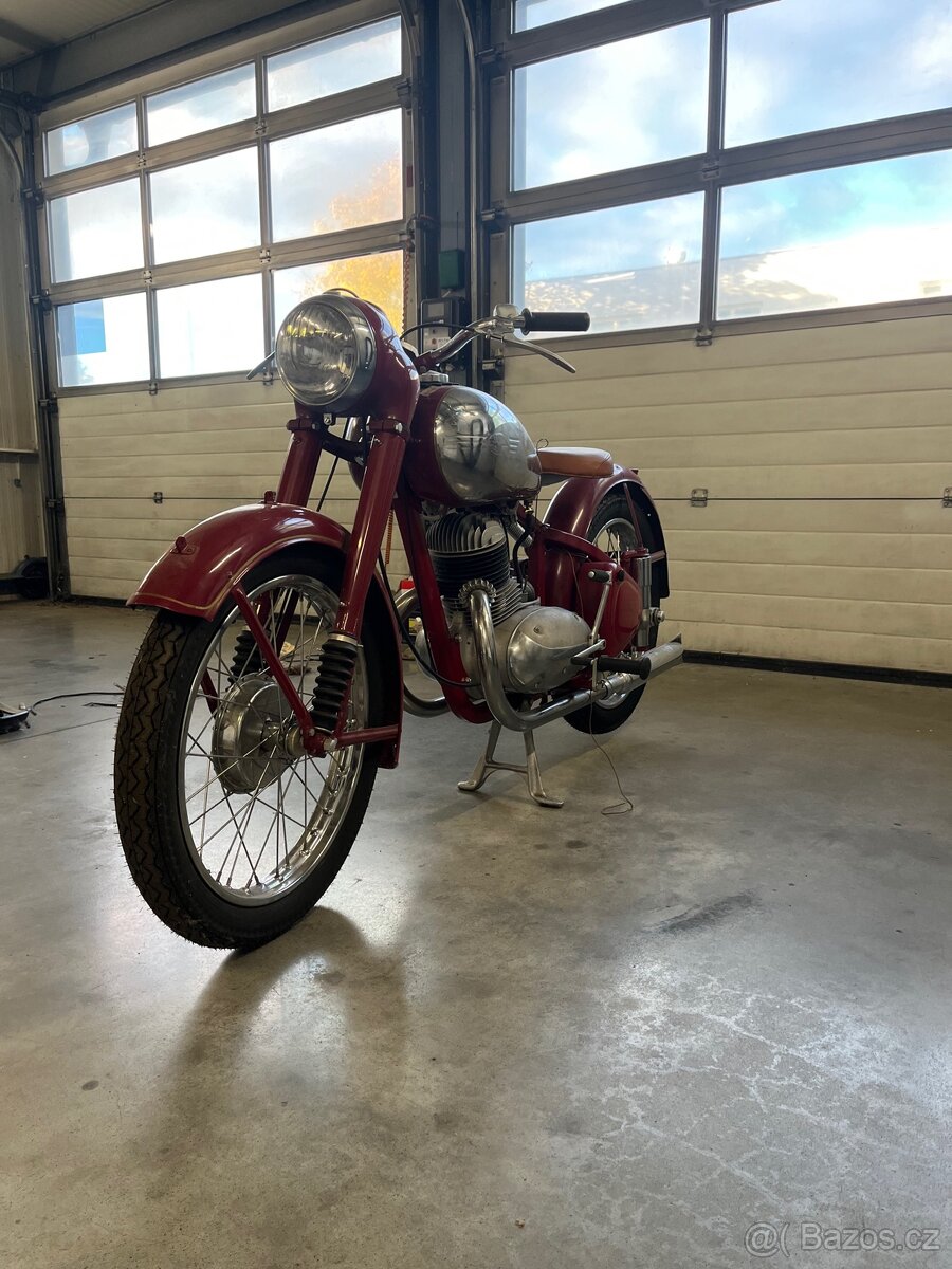 Jawa Pérak 250 - 4