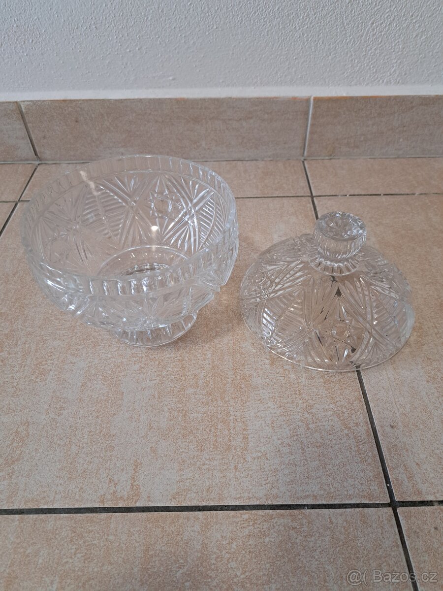 Pohar s poklopem - 4