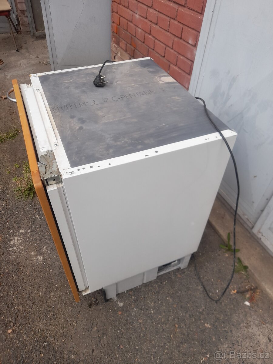 Lednice IKEA Whirlpool - 4