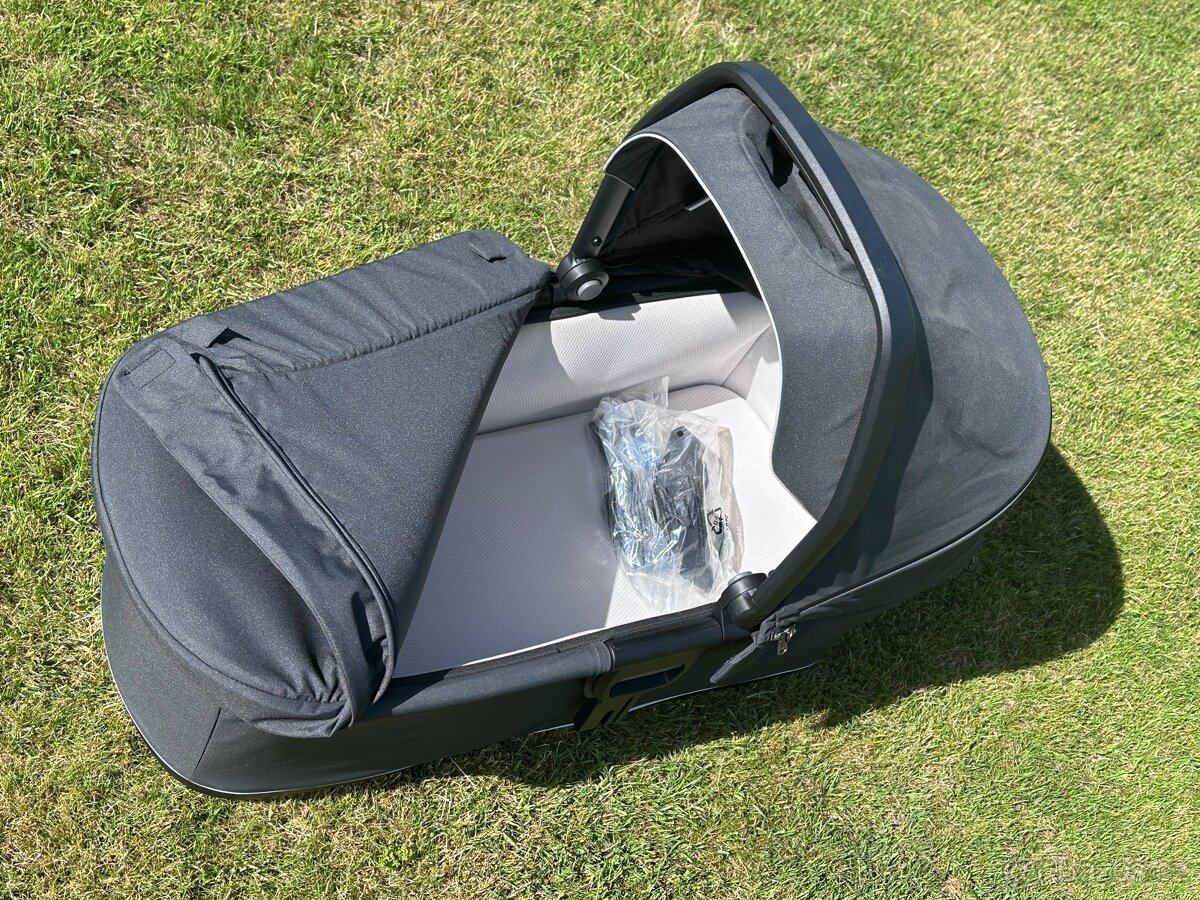 Thule Urban Glide 3/4 korba Black - 4