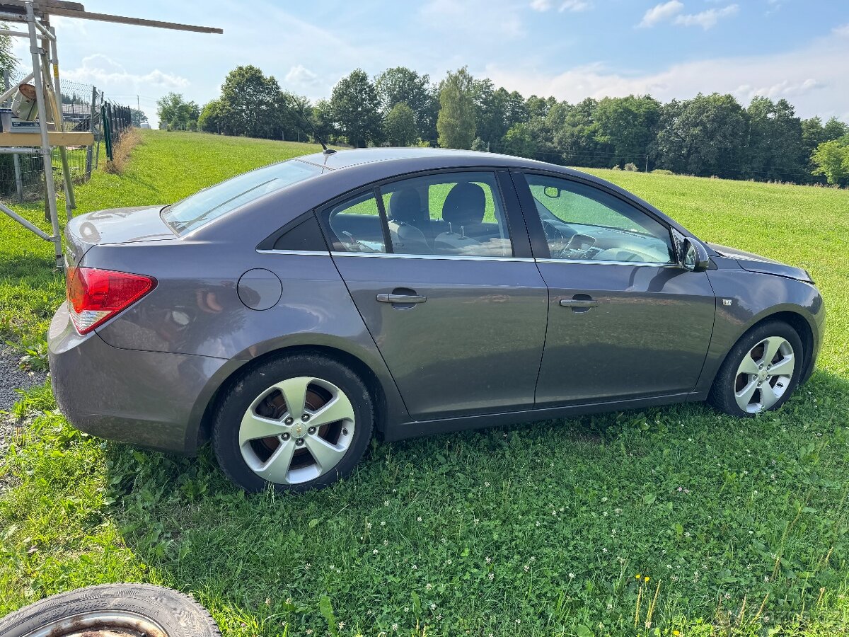 chevrolet cruze 2.0 120kw - 4