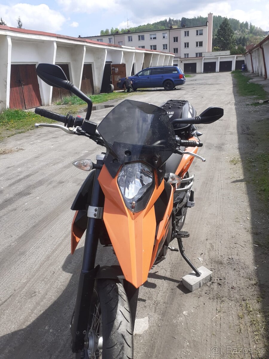 KTM 690