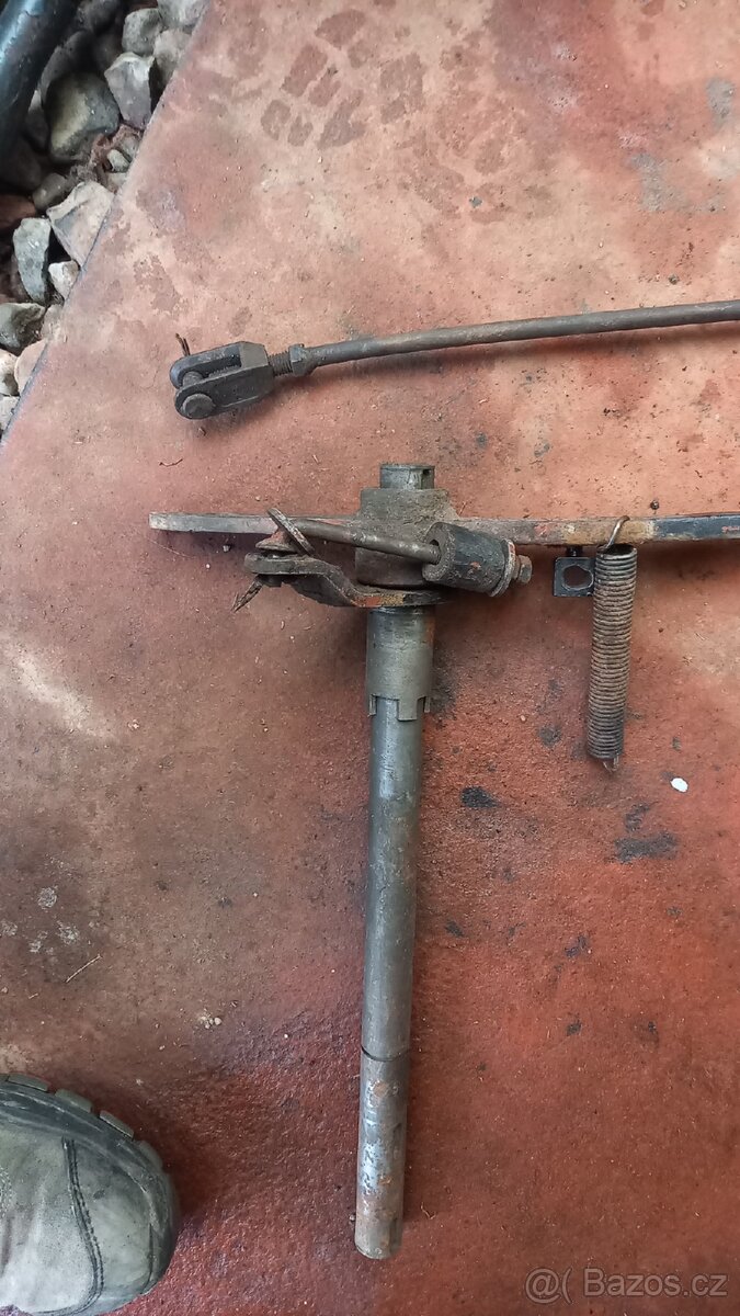 Zetor 6711-pedál spojky - 4