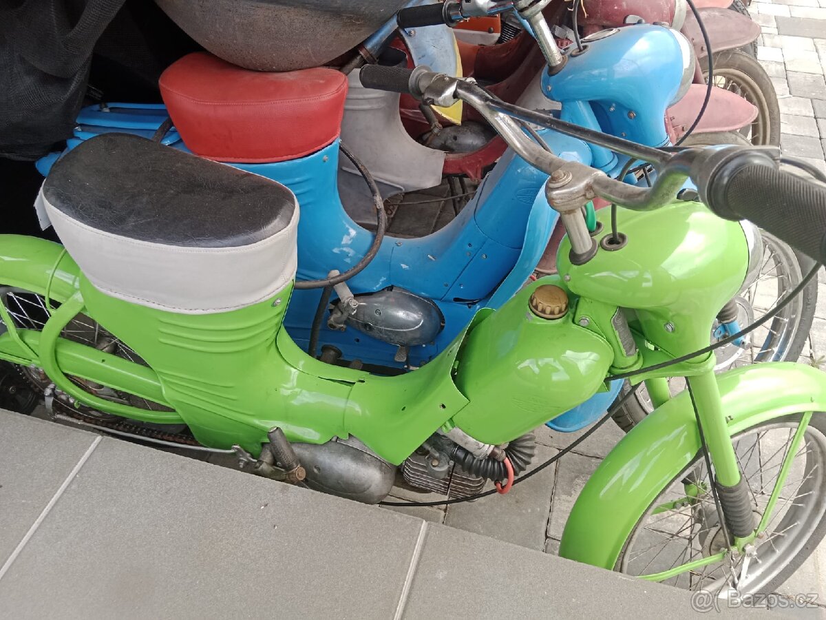 Jawa 550, 555 De Luxe, 3x 555, Motobecane - 4