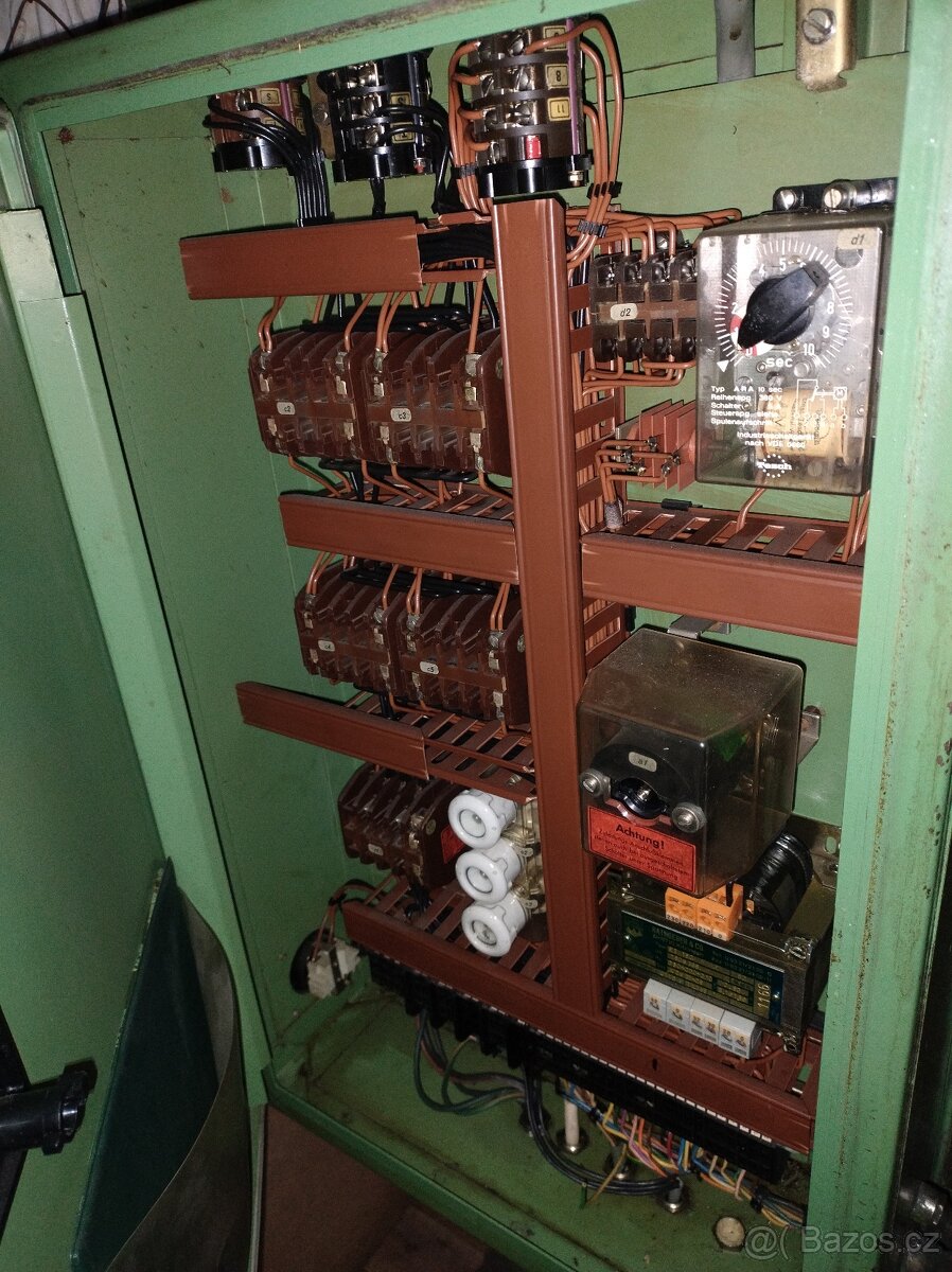 Frezka Hermle FW800, nastrojarksa frezka - 4