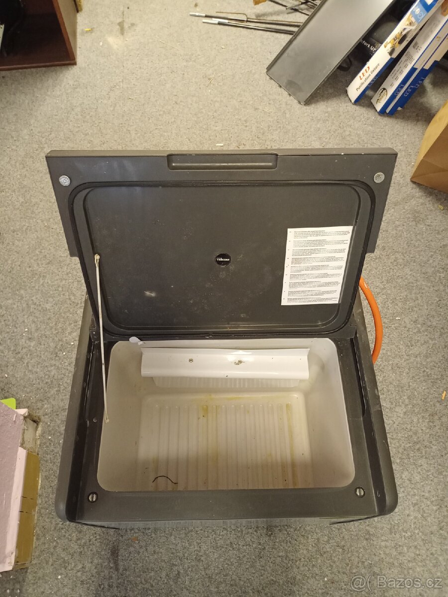 Lednice do auta na plyn - 4