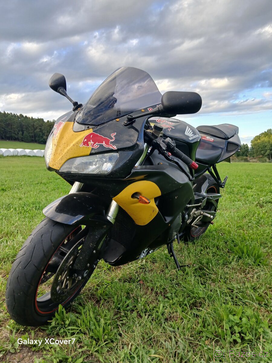 Honda CBR 1000rr FIREBLADE - 4