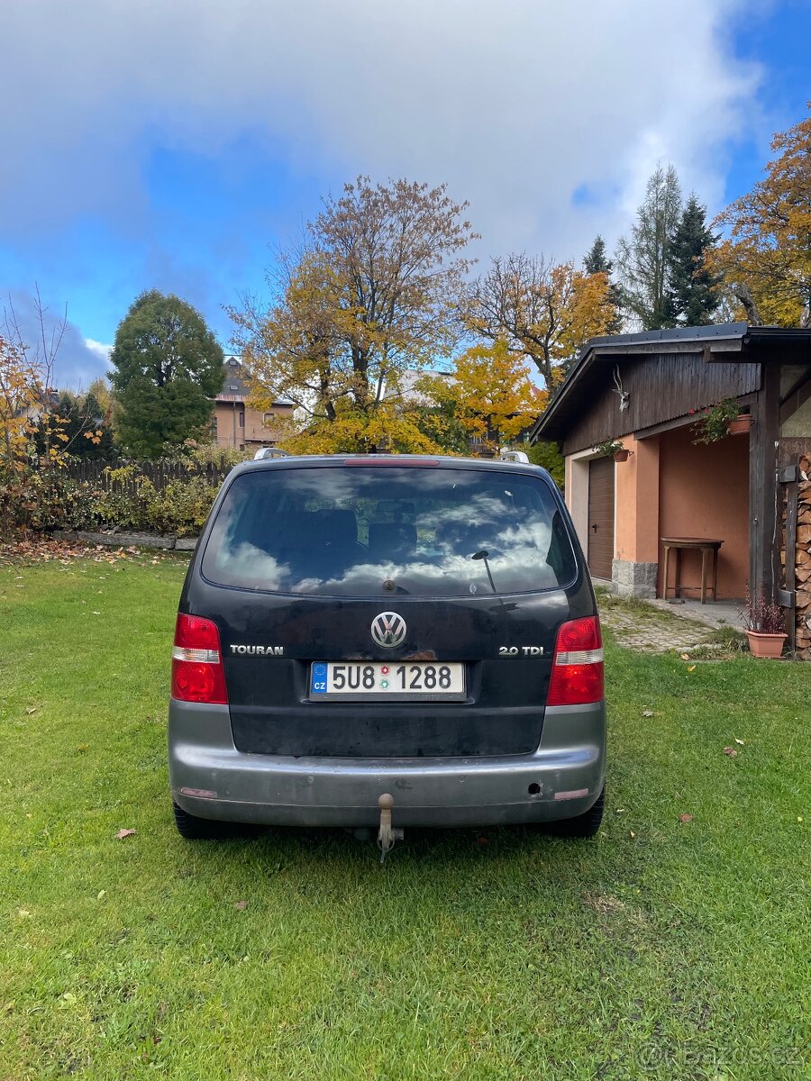 Touran volksvagen - 4