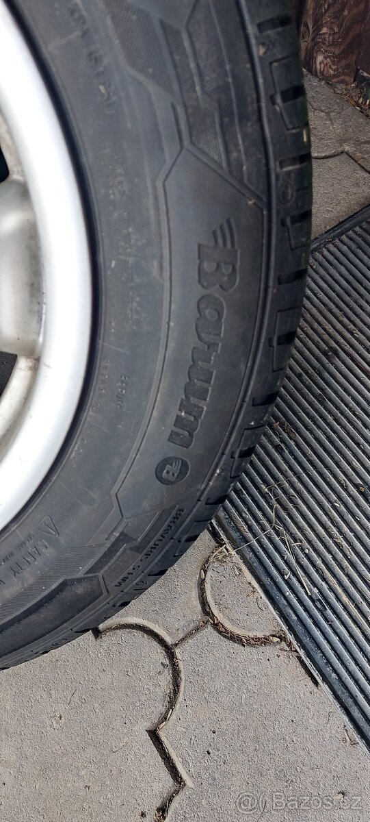 Prodám kola Renault - 4