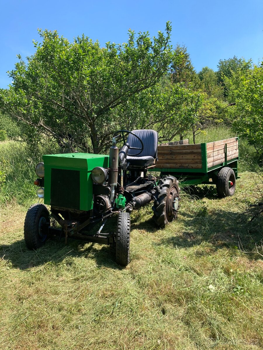 Malotraktor Perkins 2500D - 4
