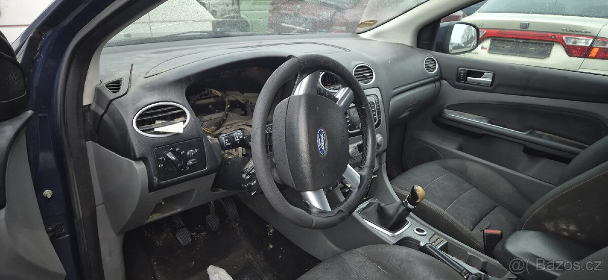 Ford Focus Tdci combi - prodam náhradní dily - 4