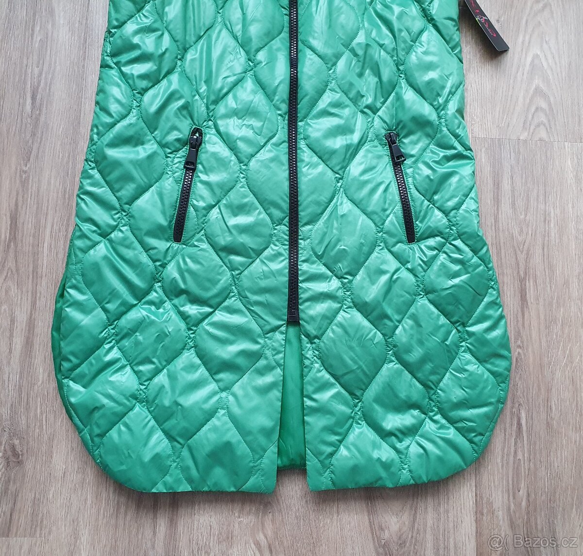 Nová zelená vesta s kapucí vel. M - 4