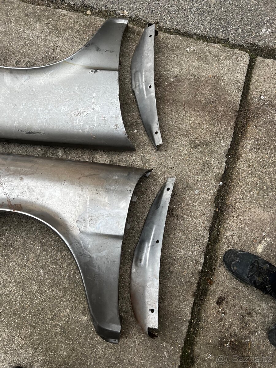 Přední blatníky škoda 100 - 4