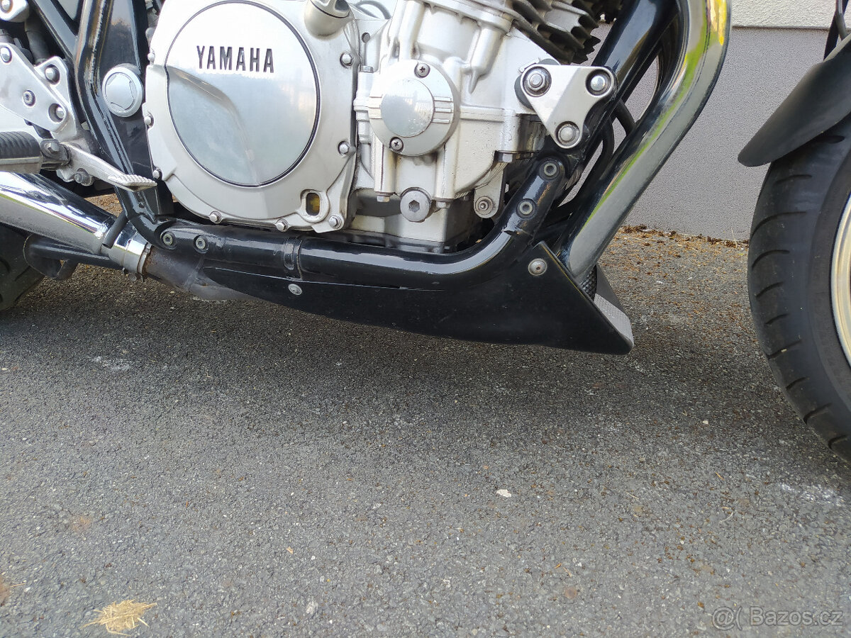 YAMAHA XJR 1300 - 4