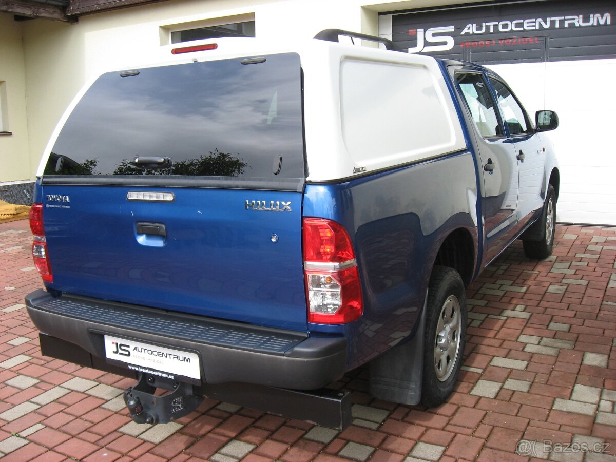 Toyota Hilux 2.5D-4D 144PS Double Cab Terra M/T 4x4