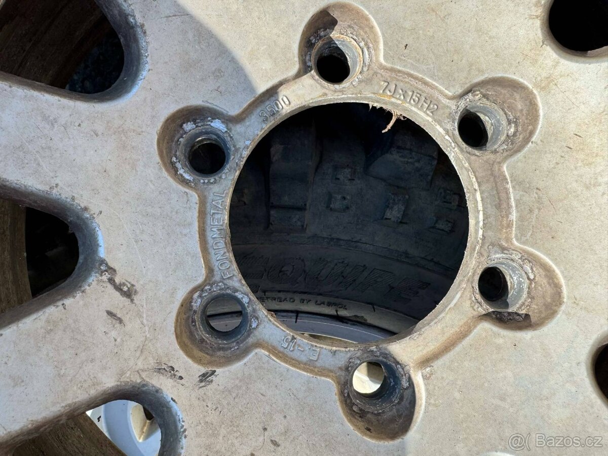 Predám kolesá s pneu T3 235/75 R15