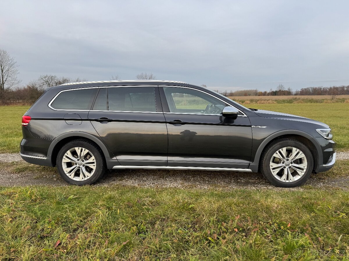 VW Passat Alltrack 2.0 TSI 162 kW 4Motion DSG r.v. 2018 - 4