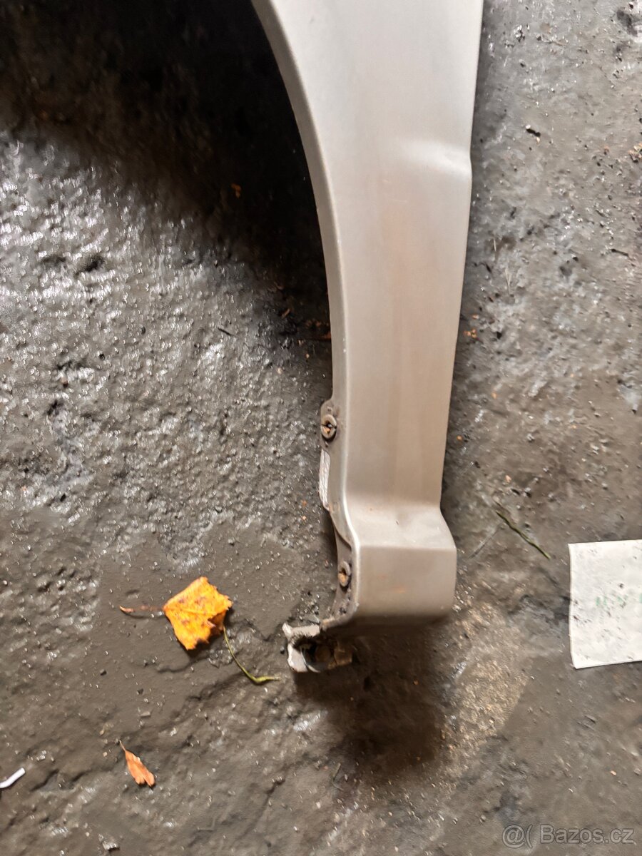 Levy blatnik Skoda Fabia 1 - 4