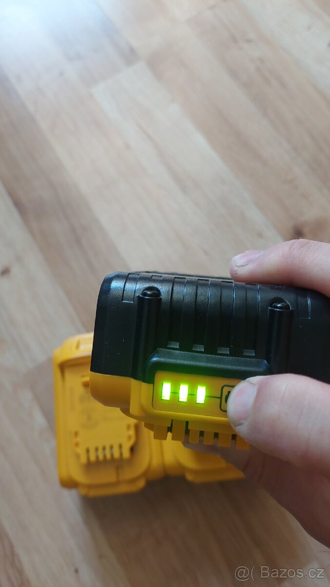 Dewalt baterky 5ah - 4