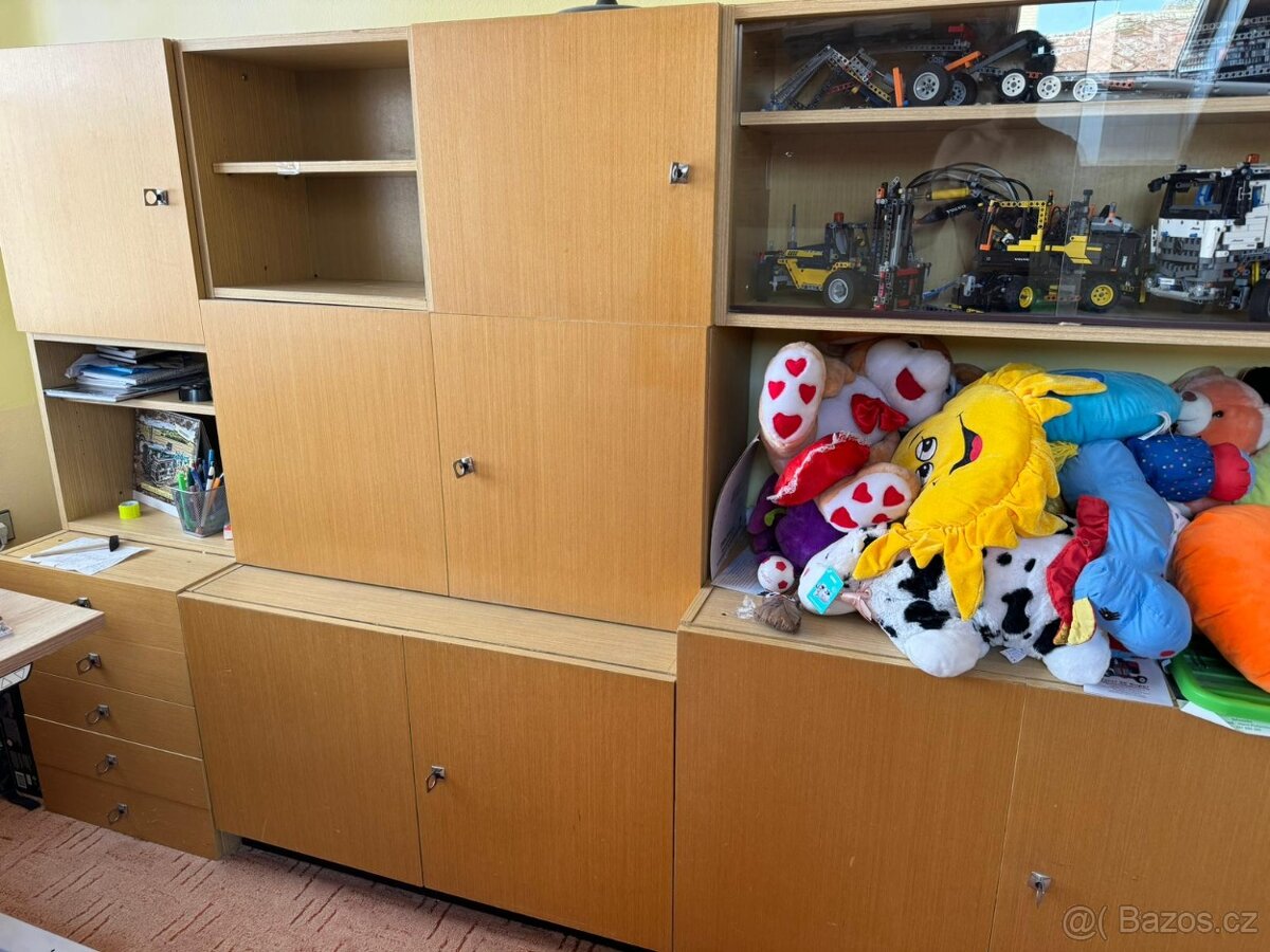 zařízení pokoje, stěna - 4