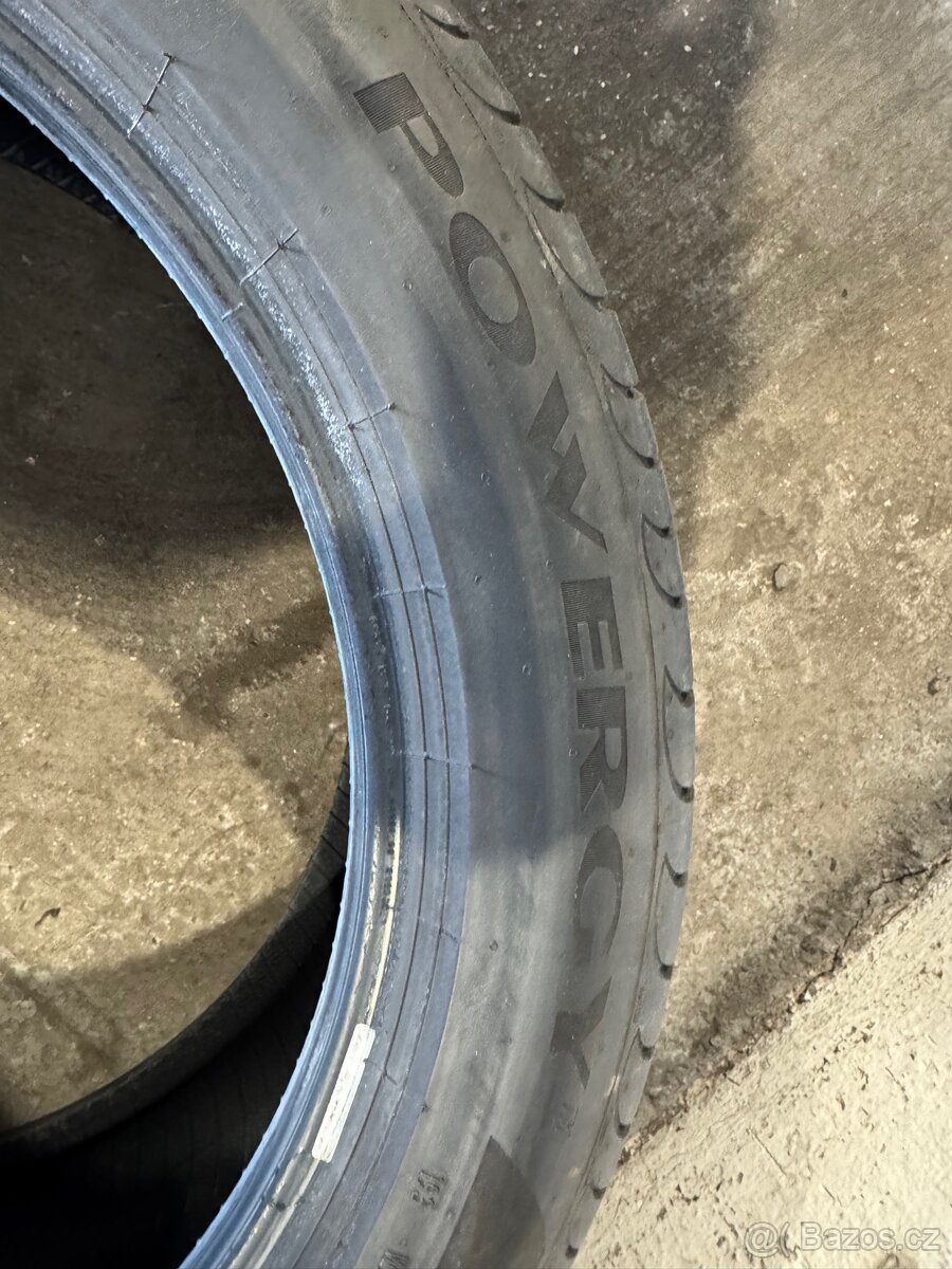 Letni Pirelli 245/45r19 - 4